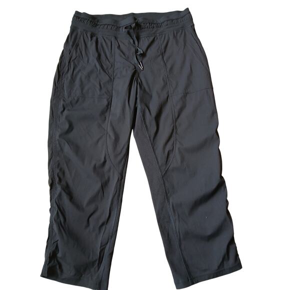 Lululemon crop Dance Pants athleisure gorpcore size 14
Black - Picture 1 of 8